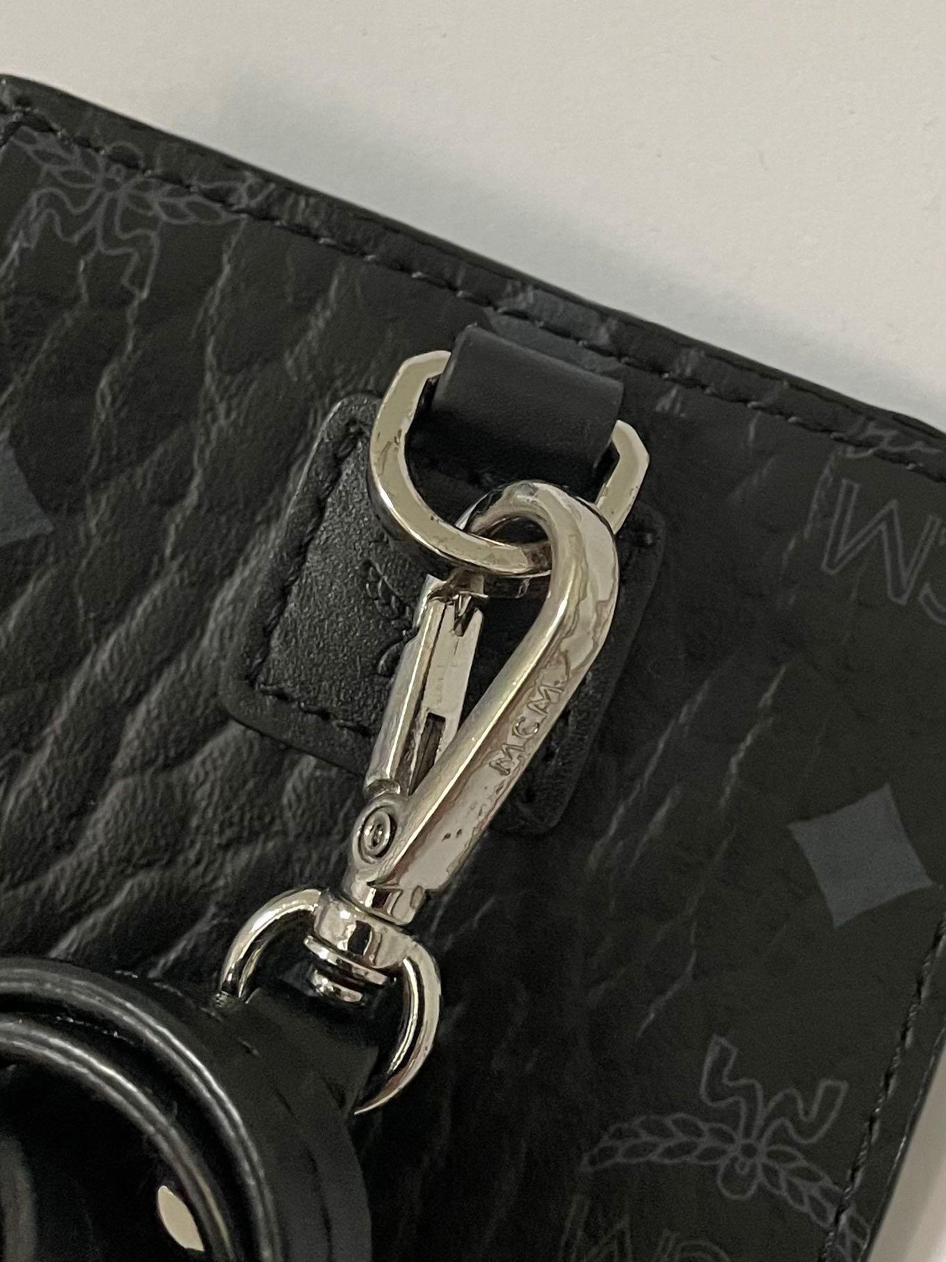 Lanyard Card Holder in Visetos Original, Men's Fashion, Watches