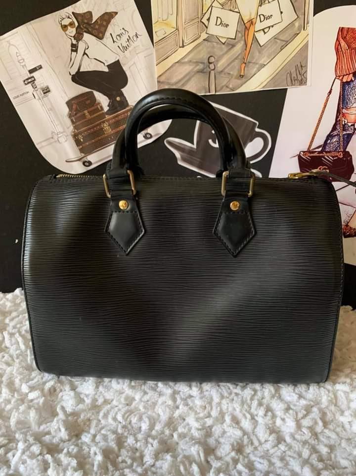 Louis Vuitton Speedy 30 (Category: Luxury Bags & Wallets) located in Manila. Submitted by bagislifeshop (Listing ID 1122274341, Image 1). Description: ▪️Louis Vuitton Speedy 30▪️ ☑️Available in Bacolod ✅💯% authentic ✅Material: black epi leather ✅Condition: 8.5/10 ✅Inclusion: dustbag only.