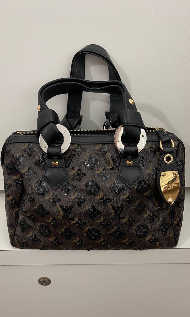 In LVoe with Louis Vuitton: I really am in LVoe with the Speedy Monogram  Eclipse (Paillettes)