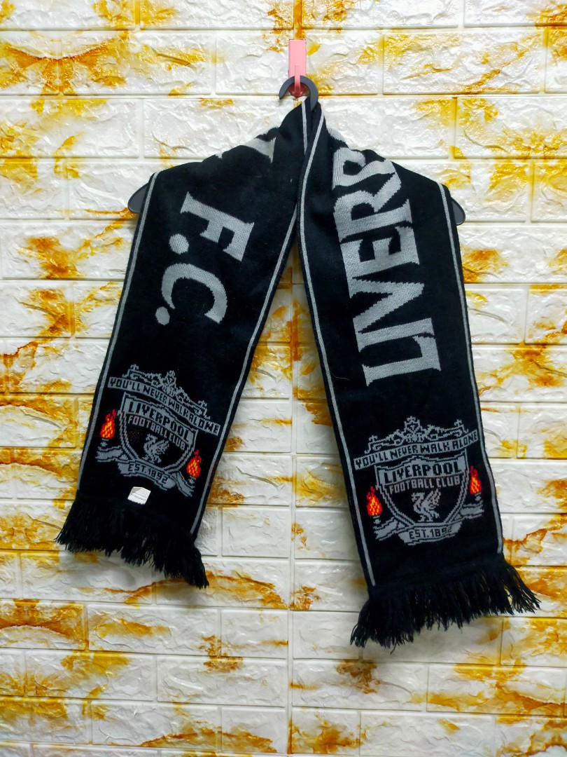 Muffler liverpool fc, Sports Equipment, Sports & Games, Racket & Ball