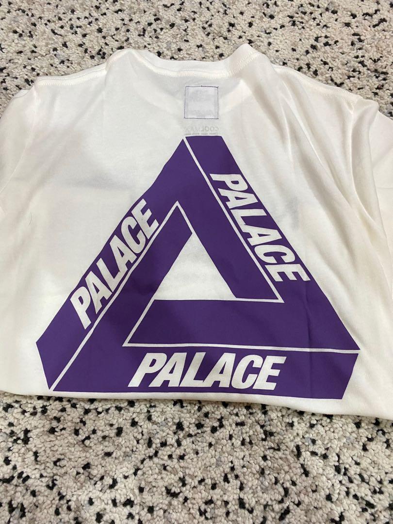Palace orders x tnf white shirt