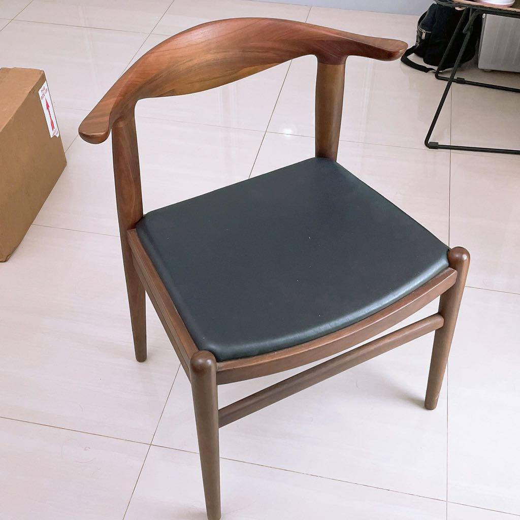 Picket & Rail solid wood chair with full leather seat, Furniture & Home