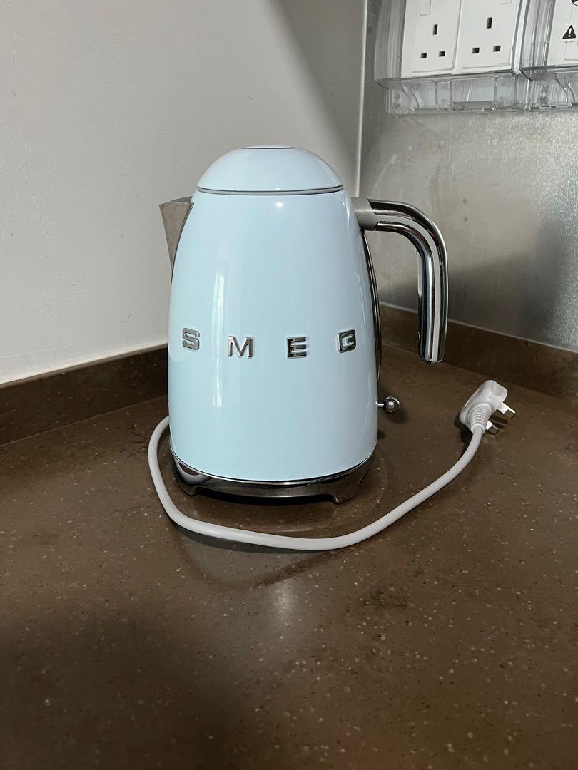 Smeg Variable Temperature Kettle - Pastel Blue