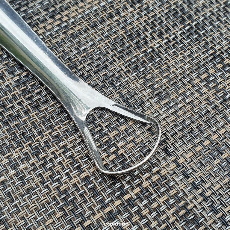 Stainless Steel Tongue Cleaner (Category: Oral Care) located in Manila. Submitted by ecolutionph (Listing ID 1122216807, Image 3). Description: - Tongue cleaner and/or scraper - Material: stainelss steel - Size: 1 inch x 5.7 inches - Use: to effectively remove via scraping the gunk off the tongue that causes foul odor in the mouth.
