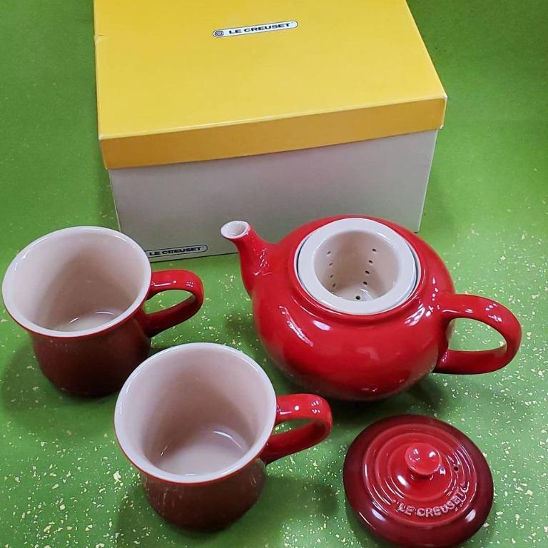 Teapot Set LE CREUSET, Furniture & Home Living, Kitchenware