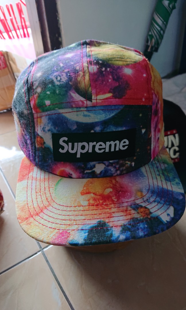 supreme topi