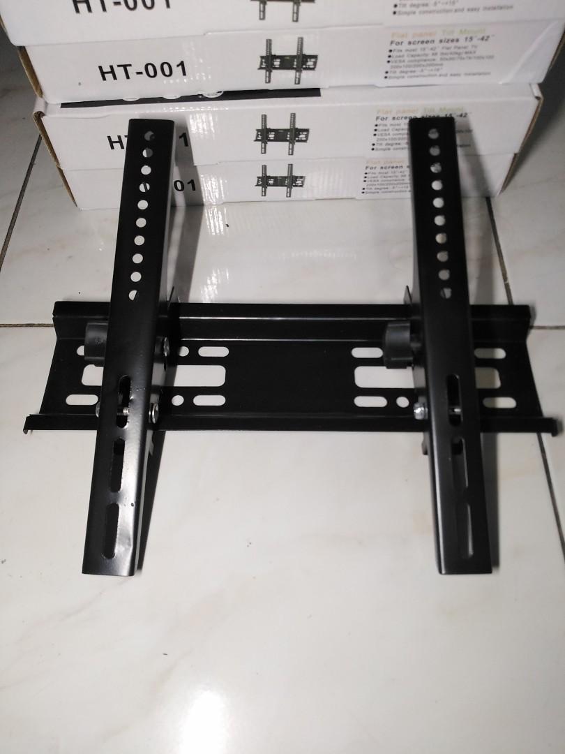 TV bracket tilt smart tv wall mount bracket (Category: TV Parts & Accessories) located in Quezon City. Submitted by smithwarren46 (Listing ID 1122242473, Image 1). Description: #tvbracket #tilttvwallbracket P250 Brandnew Tilt TV wall mount bracket Suitable for 15" to 42" led tv max load 40kg. Tilt 15° Easy to install. Pick up lagro Q.c or via delivery service rider po.More item for sale.. like or follow my page #BSAonlinestore https://www.faceboo