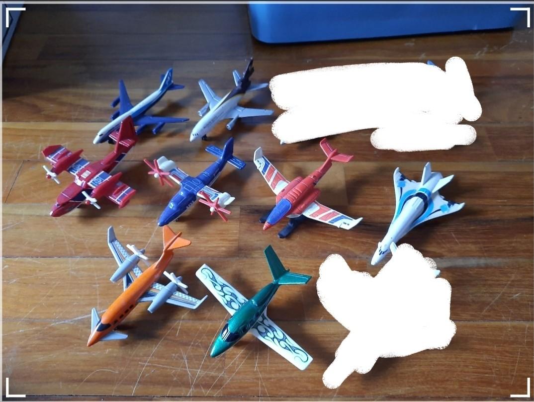 Matchbox store diecast airplanes