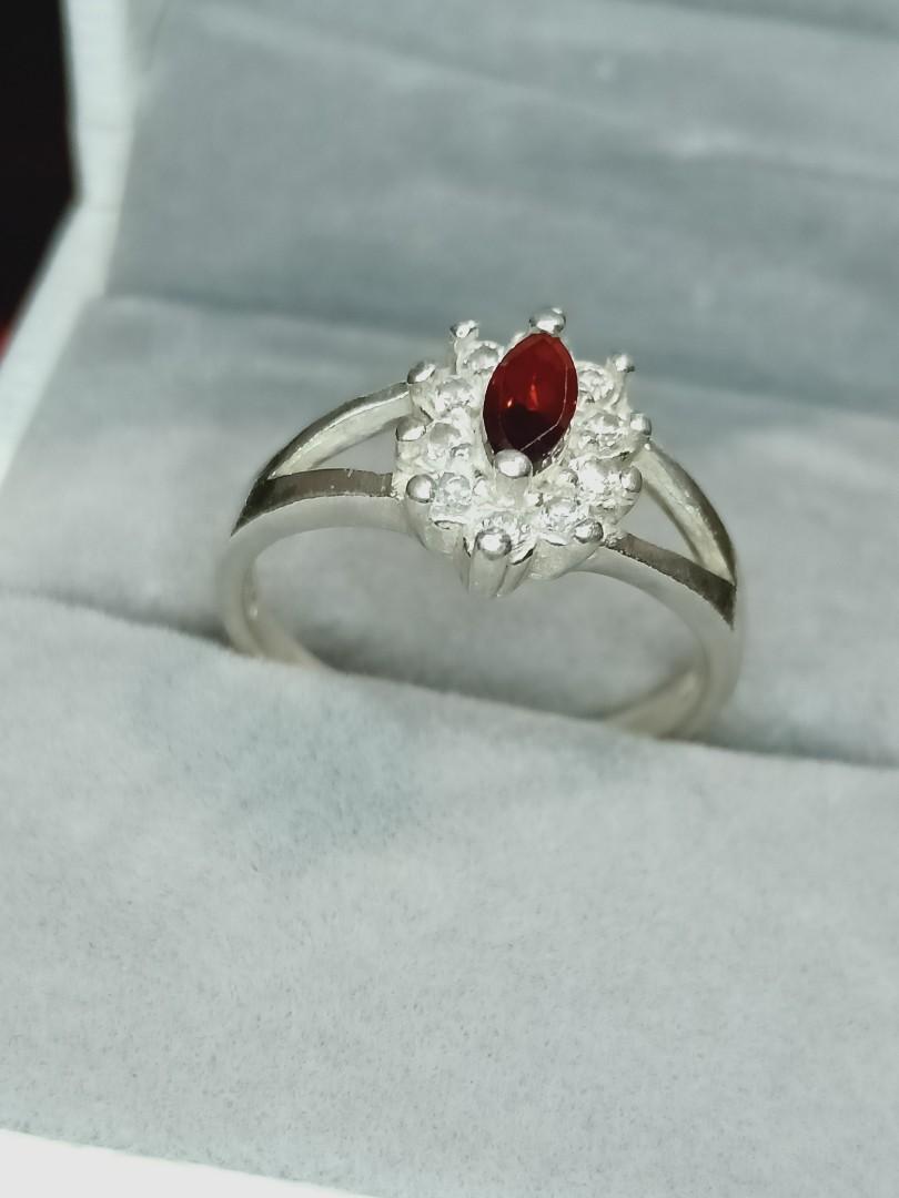 GENUINE GARNET 3 STONE 925 STERLING SILVER ANTIQUE STYLE RING SIZE 5 #249