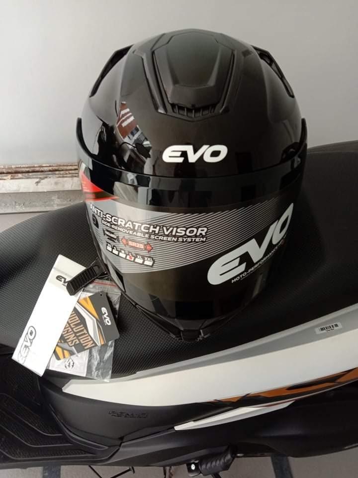 2nd hand shop helmet for sale