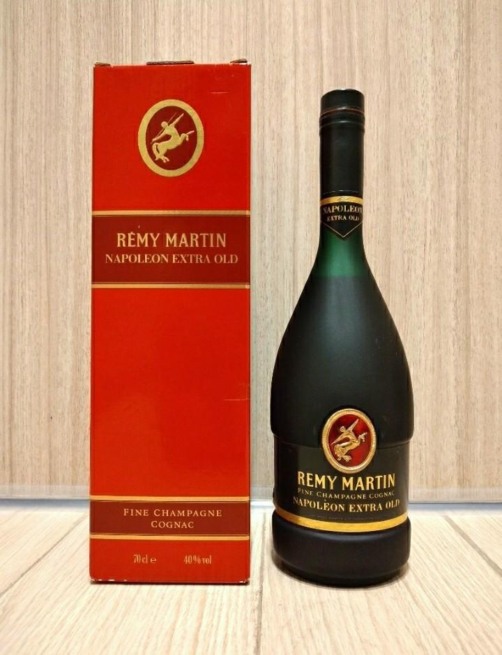90'S REMY MARTIN Napoleon Extra Old Cognac (Red stamp)90年代出品人
