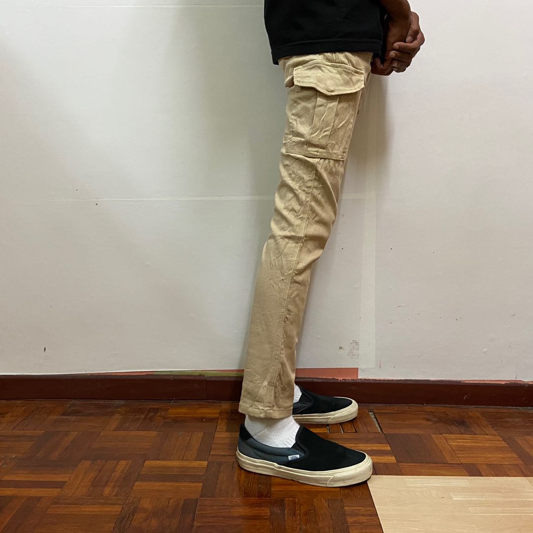 Cargo pants size 28, Men's Fashion 