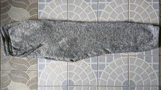 Celana jogger uniqlo