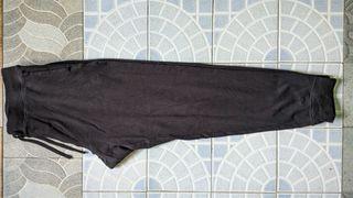 Celana jogger uniqlo
