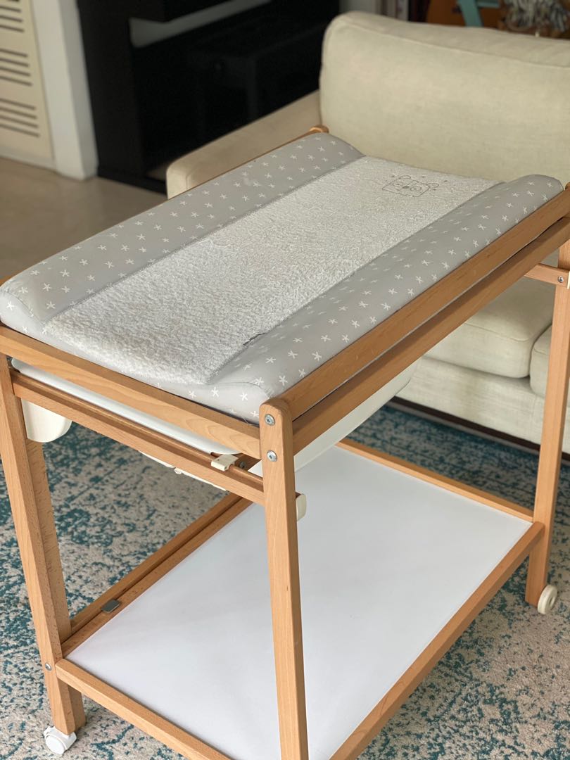 Changing Table with baby bath tub, Babies & Kids, Baby Nursery & Kids