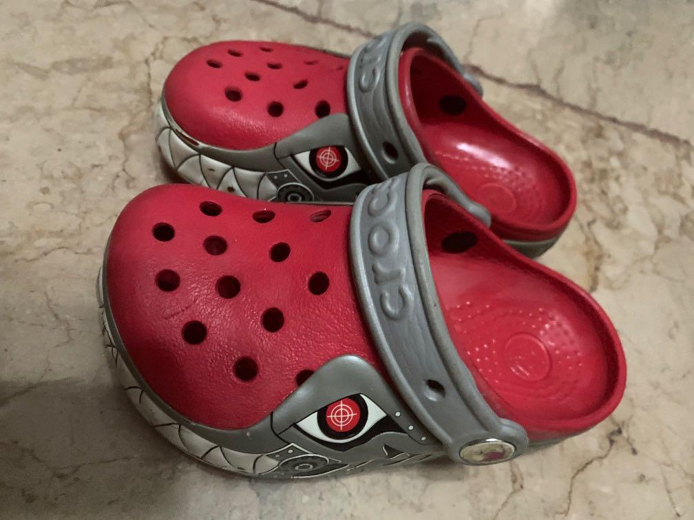 Crocs size C9