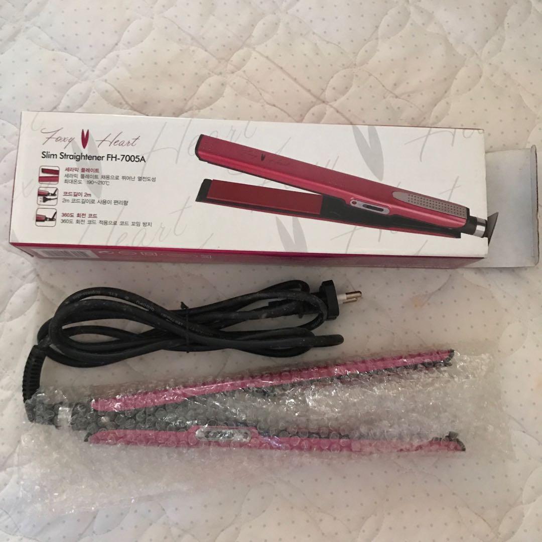 Foxy hair straightener shop