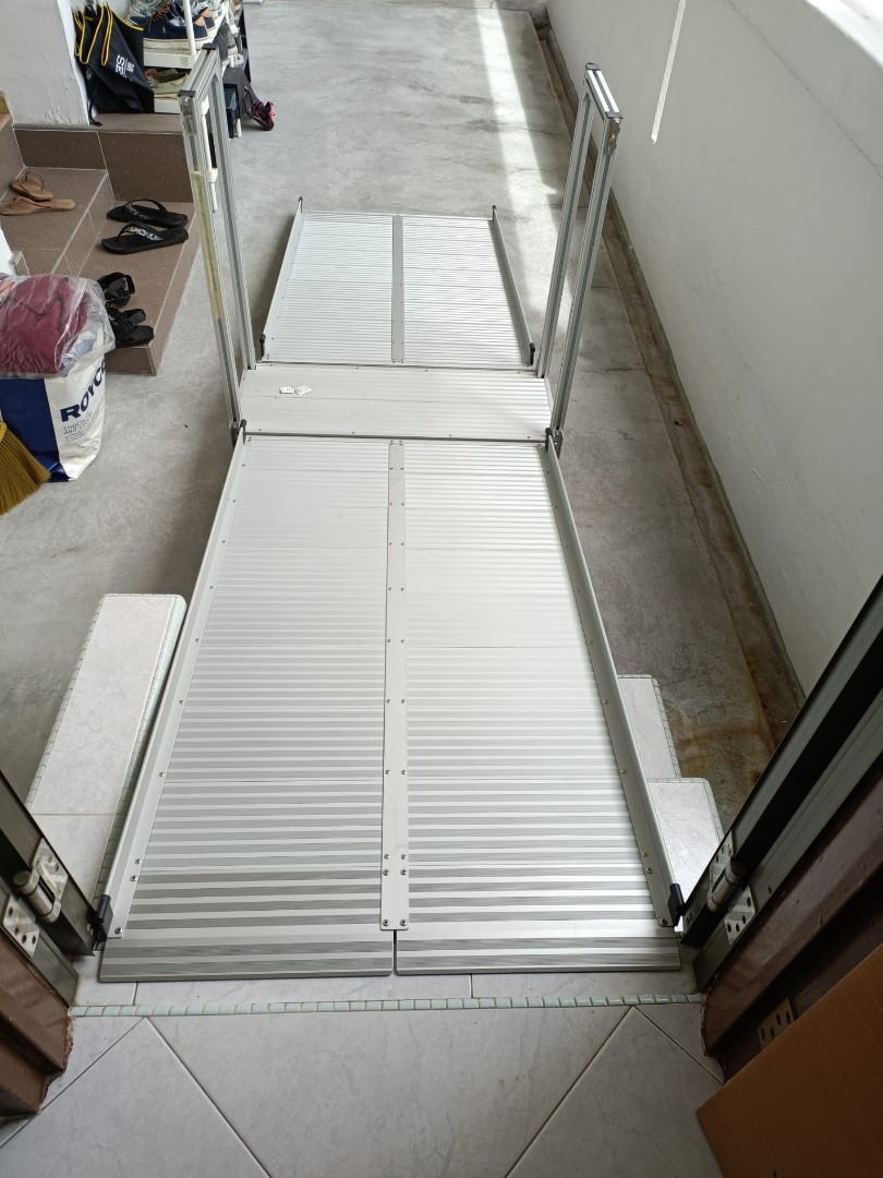 Hdb wheelchair ramp, Health & Nutrition, Assistive & Rehabilatory Aids