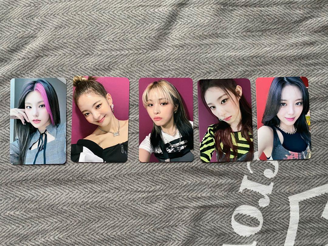 Itzy Crazy in love簽售特典小卡, 興趣及遊戲, 收藏品及紀念品, 韓流