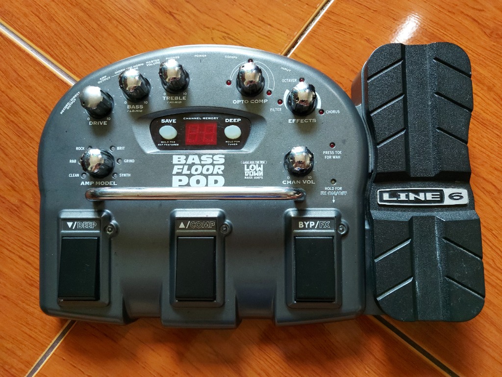 Line 6 Bass Floor Pod, Hobbies & Toys, Music & Media, Musical