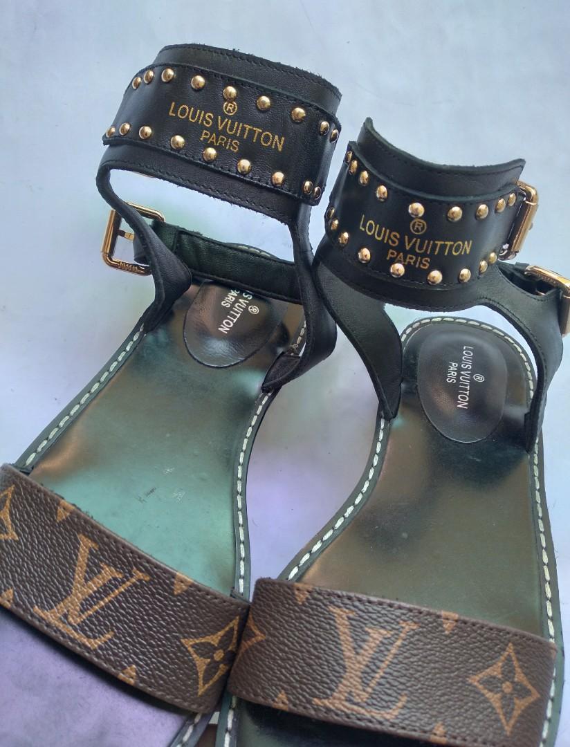 LOUIS VUITTON Bronze Gladiator Flat Sandals  S 38 5  Luxity