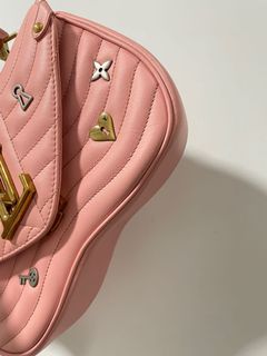 (Category: ) located in . Submitted by luxxwatch (Listing ID 1122399911, Image 1). Description: .