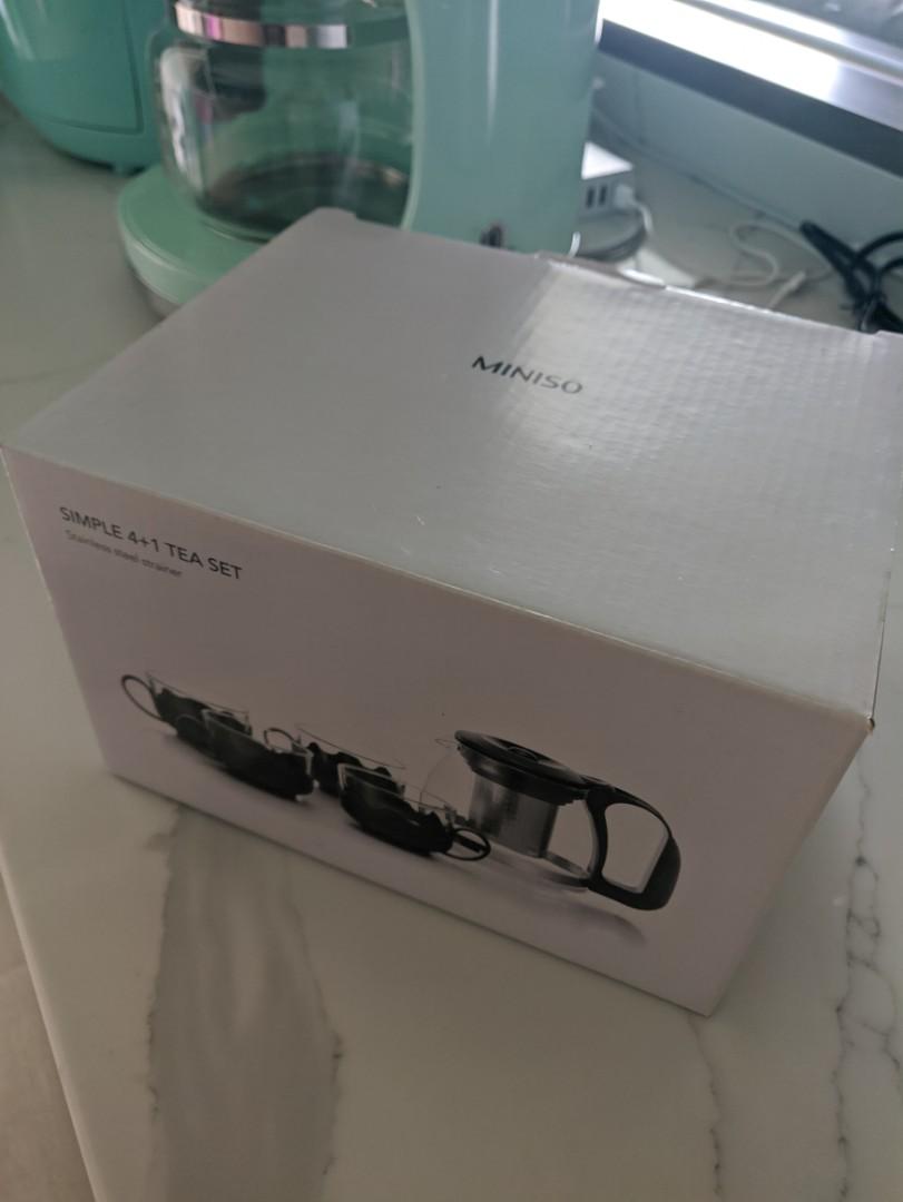 Miniso teapot set with 4 cups, Furniture & Home Living, Kitchenware