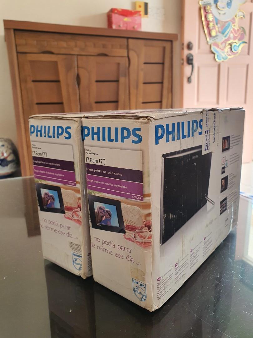 PHILIPS DIGITAL PHOTO FRAME SPF1208/10, Furniture & Home Living, Home