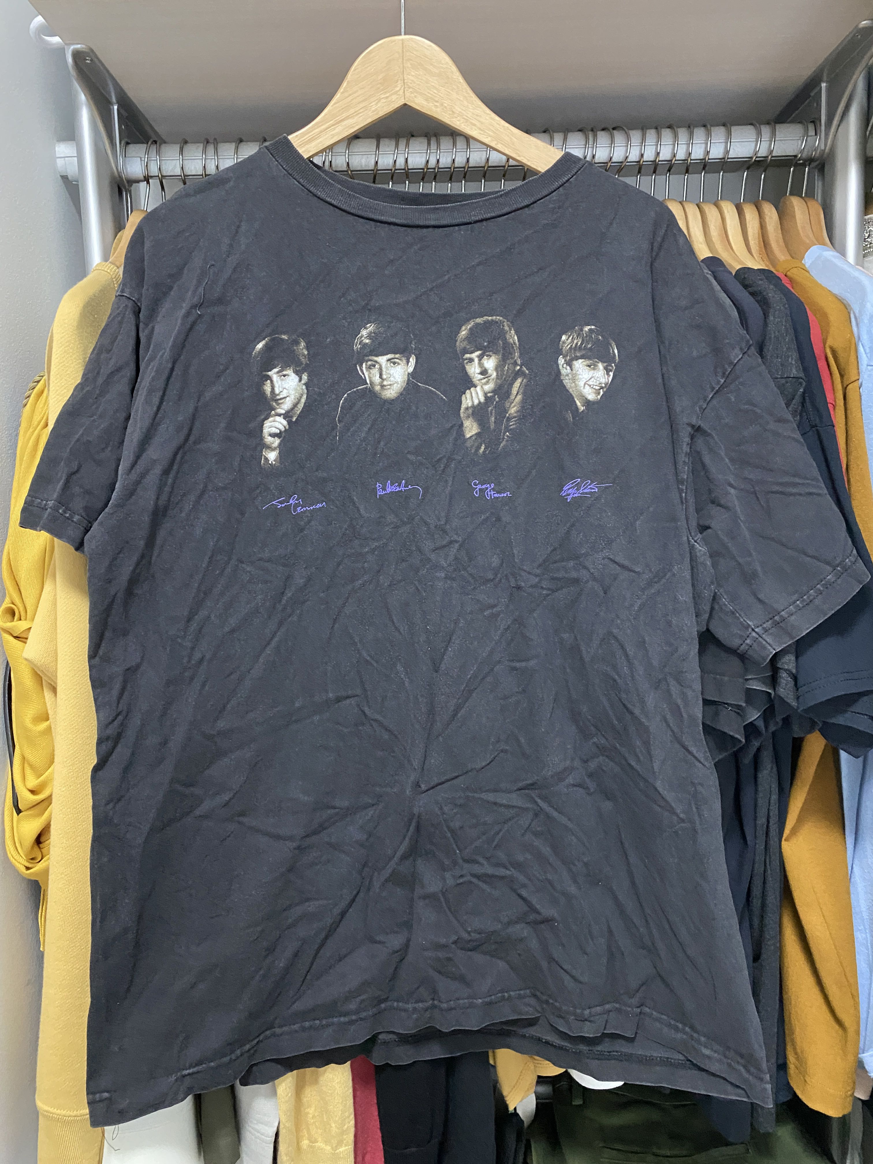 Beatles t shirt apple hotsell