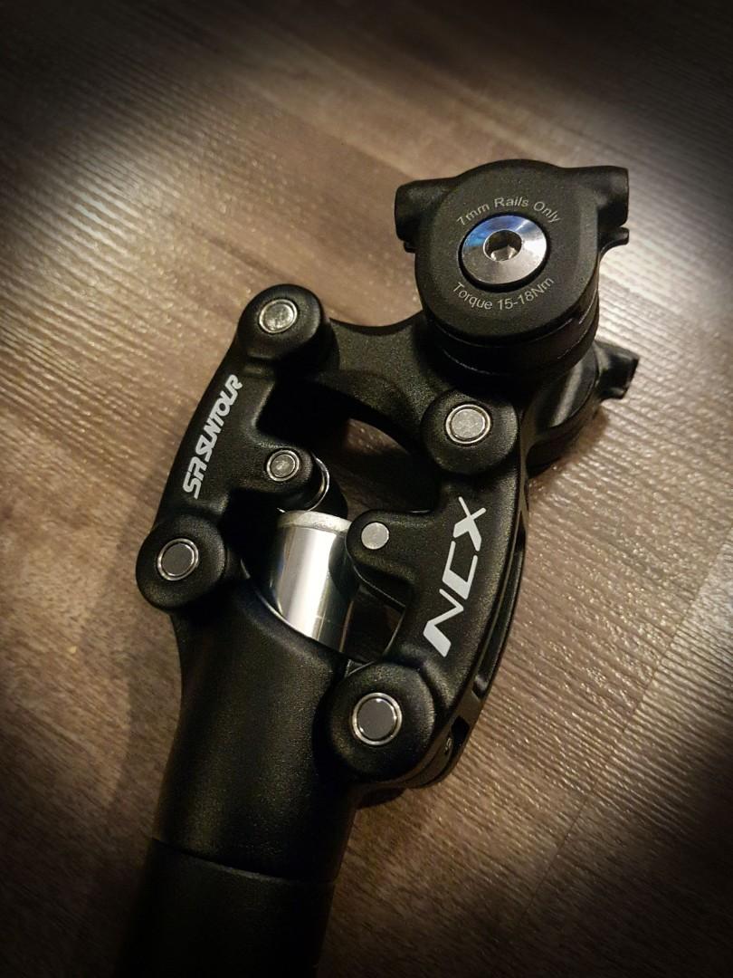 SR Suntour NCX suspension seat post, Sports Equipment, Bicycles & Parts