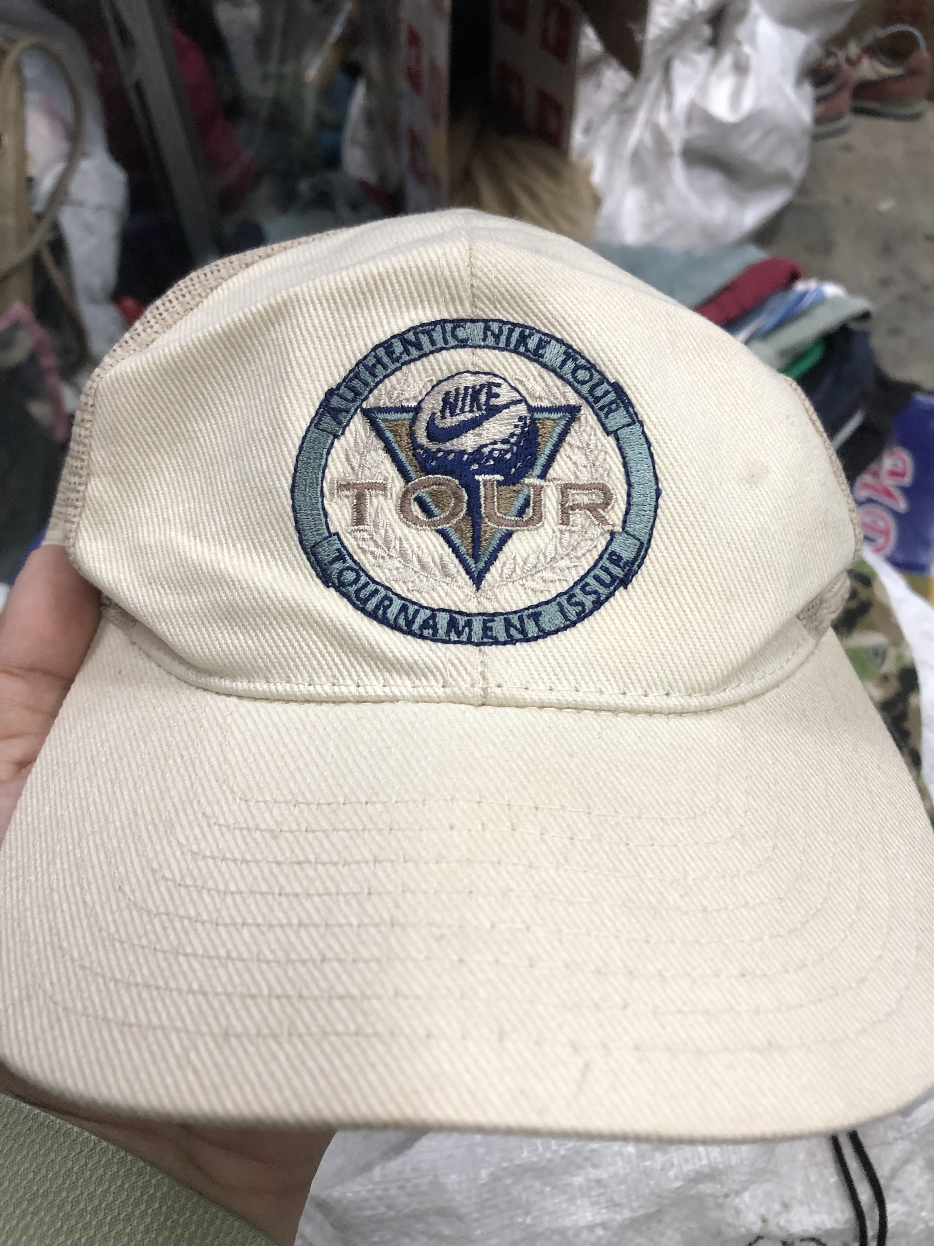 Vintage Nike golf cap, Men's Fashion, Watches & Accessories, Cap & Hats