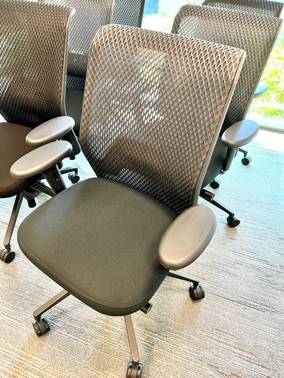 VITRA Ergonomic ID Chairs , Furniture & Home Living, Furniture, Chairs ...