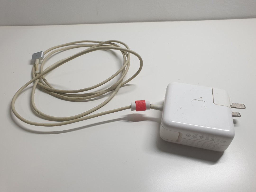 45 W Magsafe Netzteil Mit Magsafe 2 Stecker 45W Magsafe 2 Power Adapter, Mobile Phones & Gadgets, Mobile & Gadget