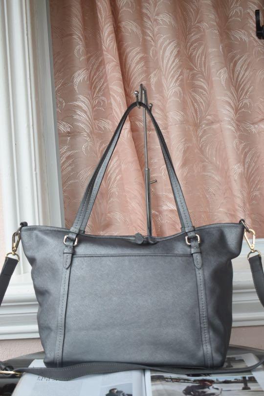 coach peyton tote