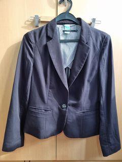 Black suit jacket (Theme - size 36)