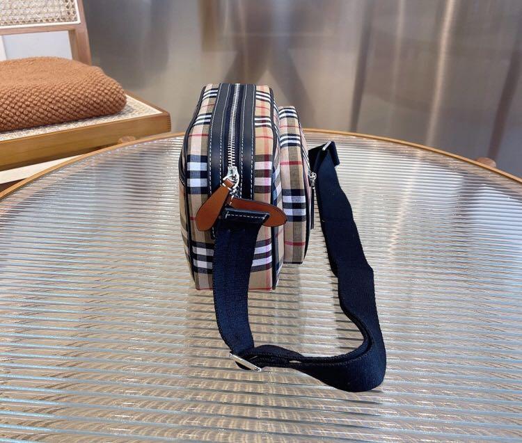 Burberry vintage crossbody best sale bag