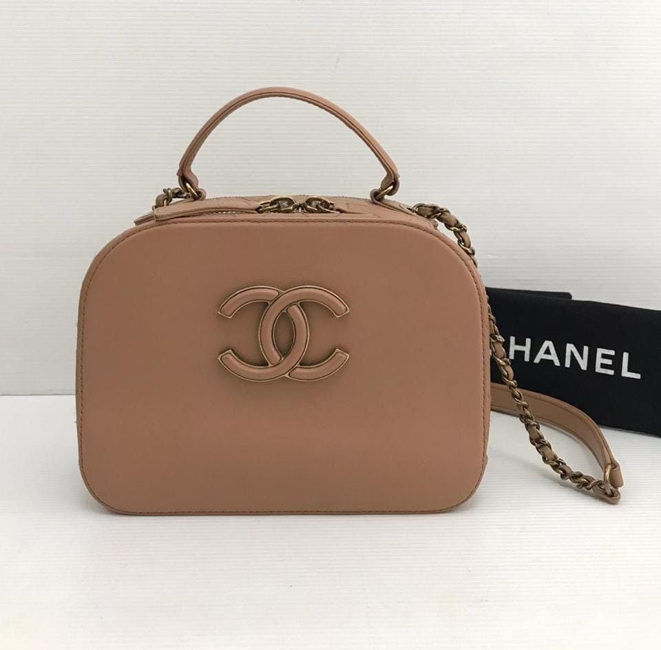 Chanel Coco Curve Vanity Beige RGHW Db, Holo # 23 ( 23123726 ) 19 x 14 x 8,  Barang Mewah, Tas & Dompet di Carousell