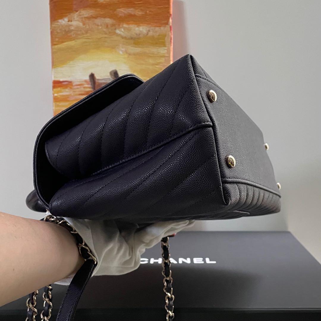 Coco handle leather handbag Chanel Purple in Leather - 25524804