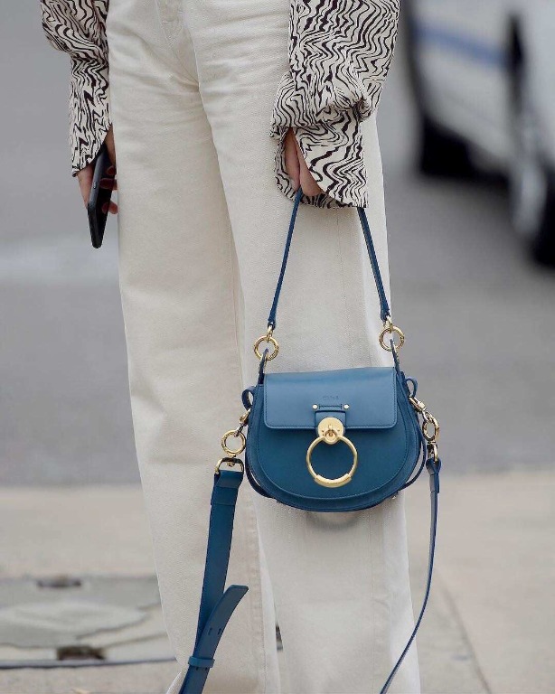 Chloe tess outlet bag sizes