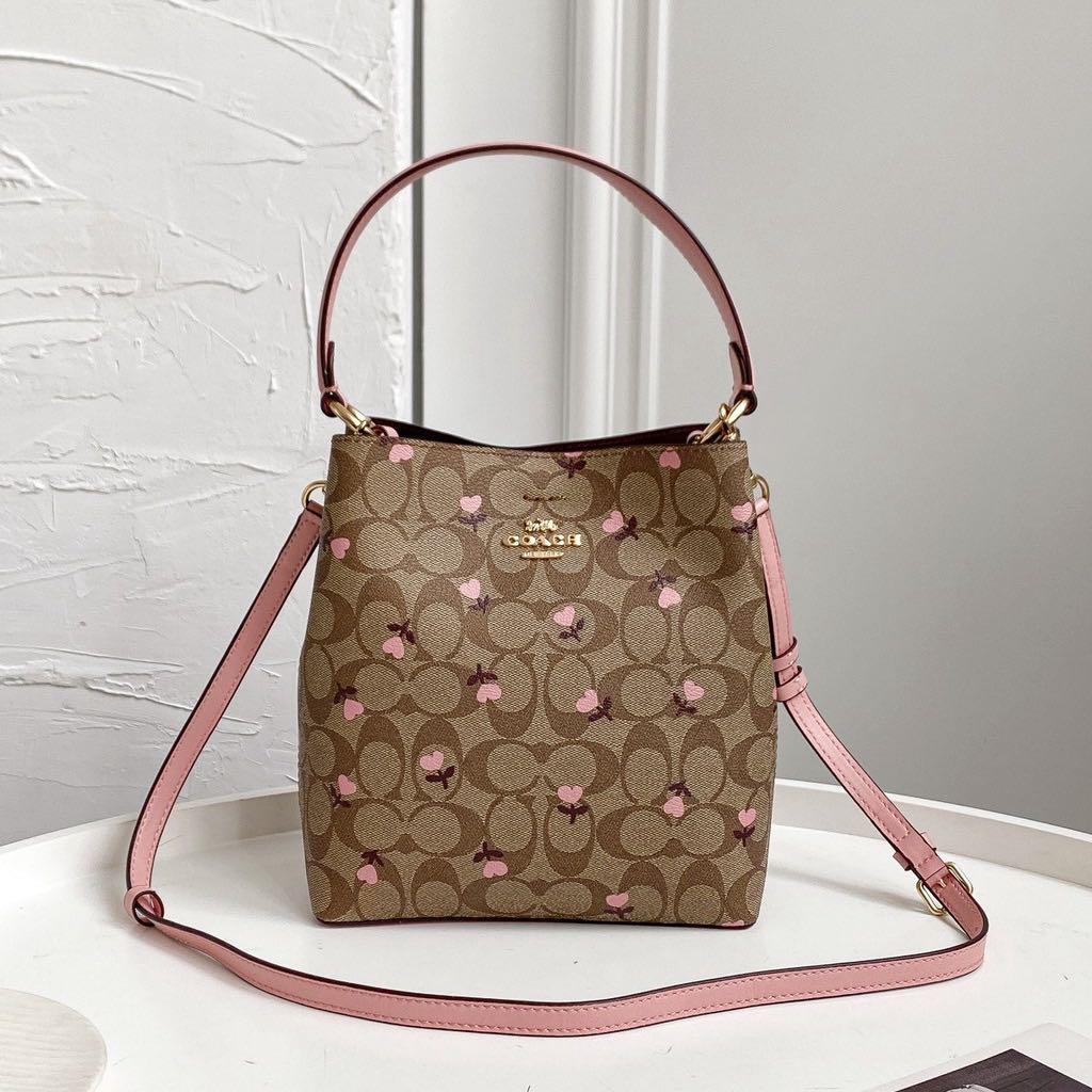 Small town bucket bag with heart floral print shop