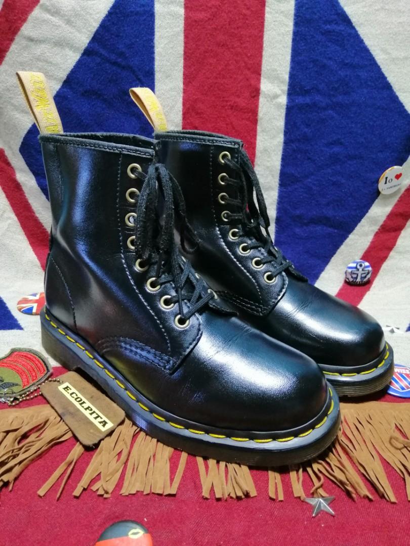 DR. MARTENS 14045 VEGAN, Men's Fashion, Footwear, Boots on Carousell