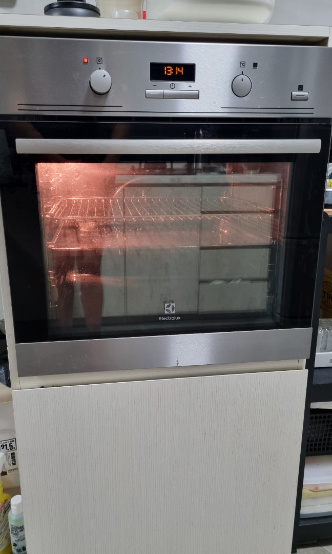 Electrolux Built in electric oven with TV & Home Appliances