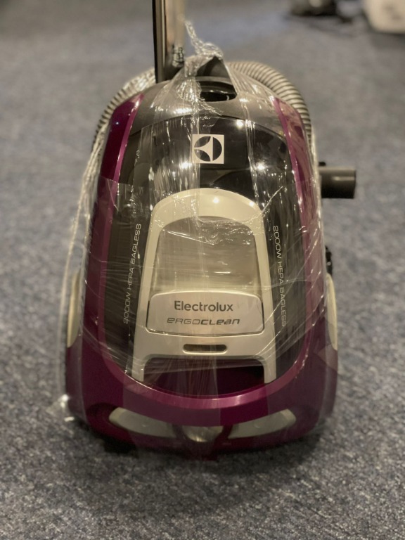 Electrolux ZVE4110FL Bagless Vacuum Cleaner 2000W, TV & Home Appliances