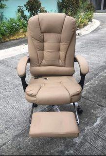 Executive/ Boss Chair with footrest and massager