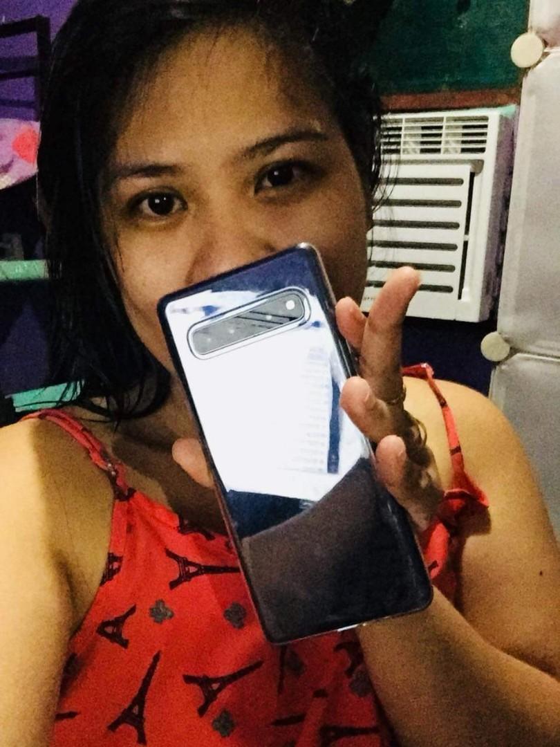 Galaxy S10 5G (Category: Samsung) located in Makati City. Submitted by nicejed02 (Listing ID 1117229936, Image 2). Description: For sale only Galaxy S10 5G 256GB/8GB Exynos 16,0000 Unit only Dm me Antipolo Area Free Shipping sa MetroManila.
