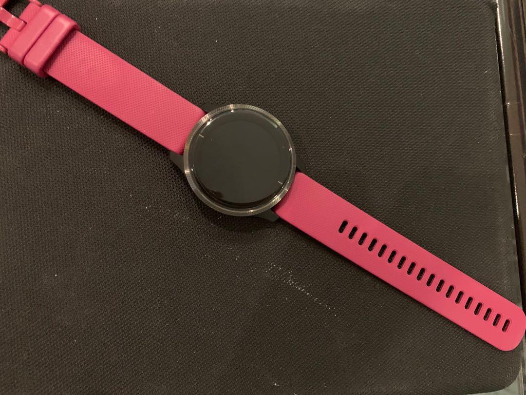 Garmin Venu, GPS Smartwatch with Bright Touchscreen Display, Features