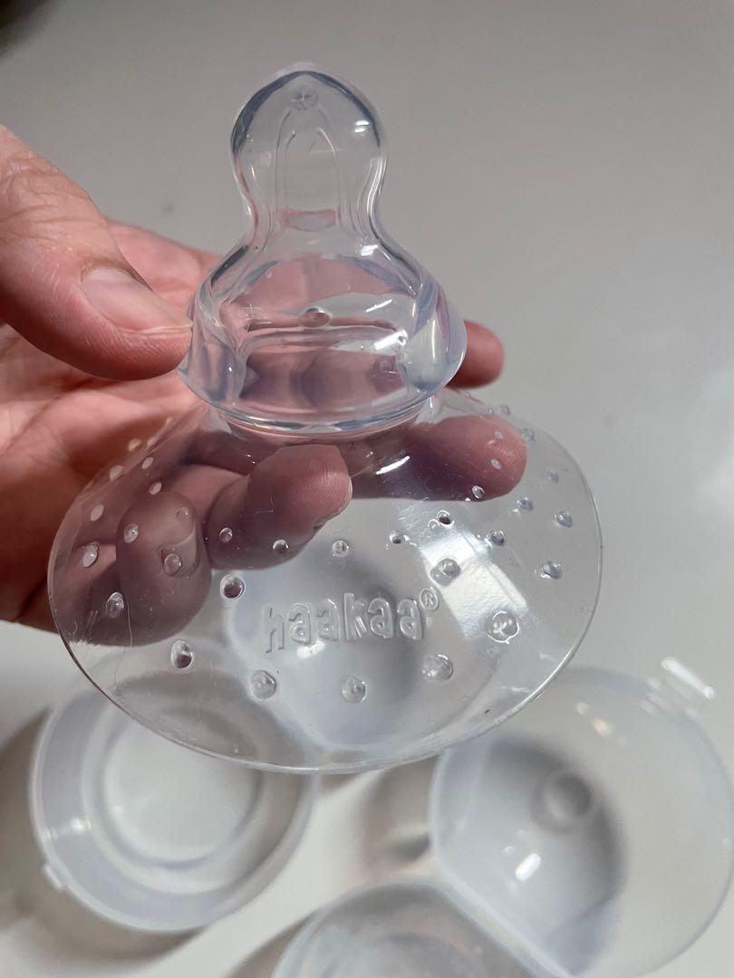 Haakaa nipple shield breastfeeding (Category: Soothers & Pacifiers) located in Mandaluyong City. Submitted by katrinaorante (Listing ID 1117313302, Image 1). Description: Original Haakaa nipple shield breastfeeding set of 2 Never use ( ayaw ni baby).