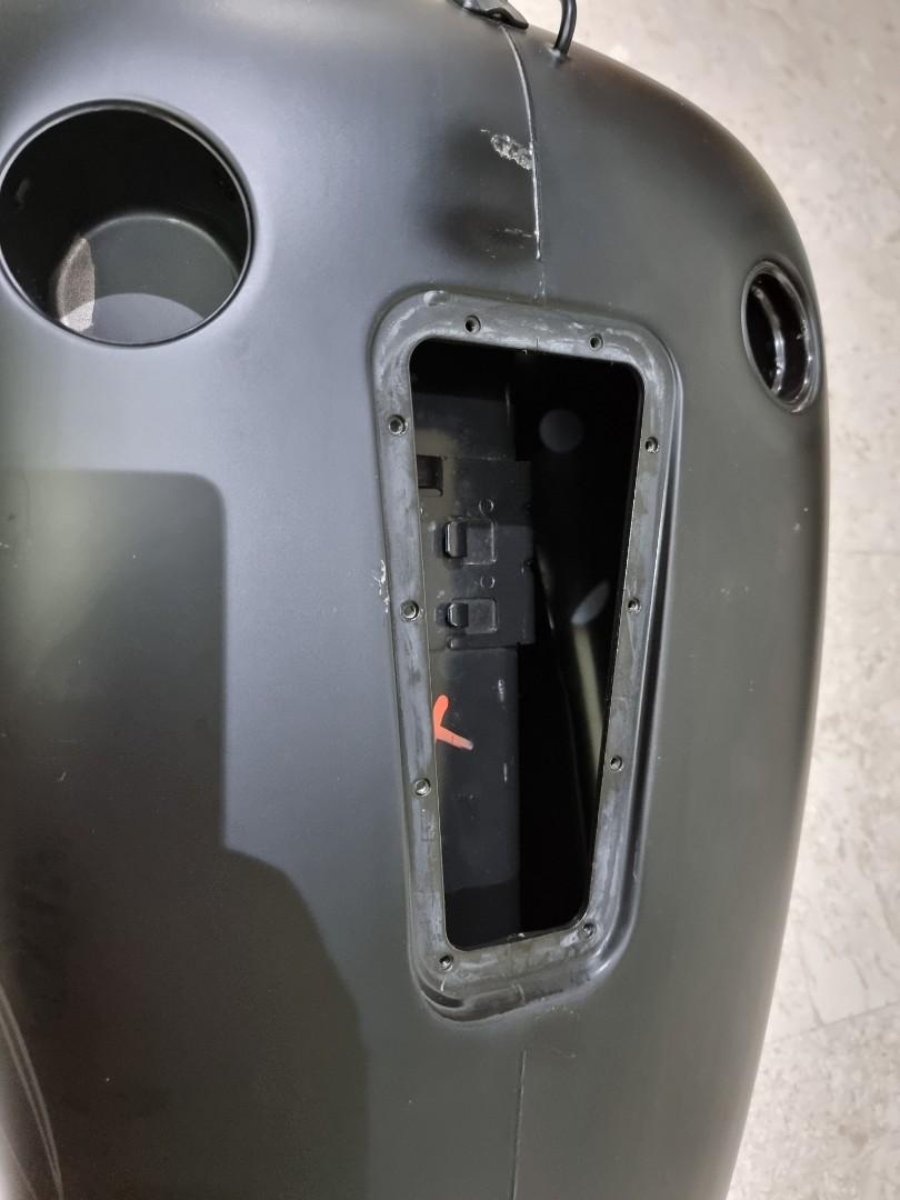 Harley davidson Rocker C gas tank, Motorcycles, Motorcycle Accessories