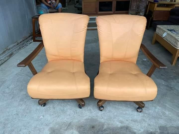 Japan Swivel Chair (Category: Chairs) located in Valenzuela. Submitted by xtiansj (Listing ID 1117297198, Image 2). Description: Japan Swivel Chairs Nagano Brand 24”L x 23”W Php 3500 each Solid wood Leather seat In good condition.