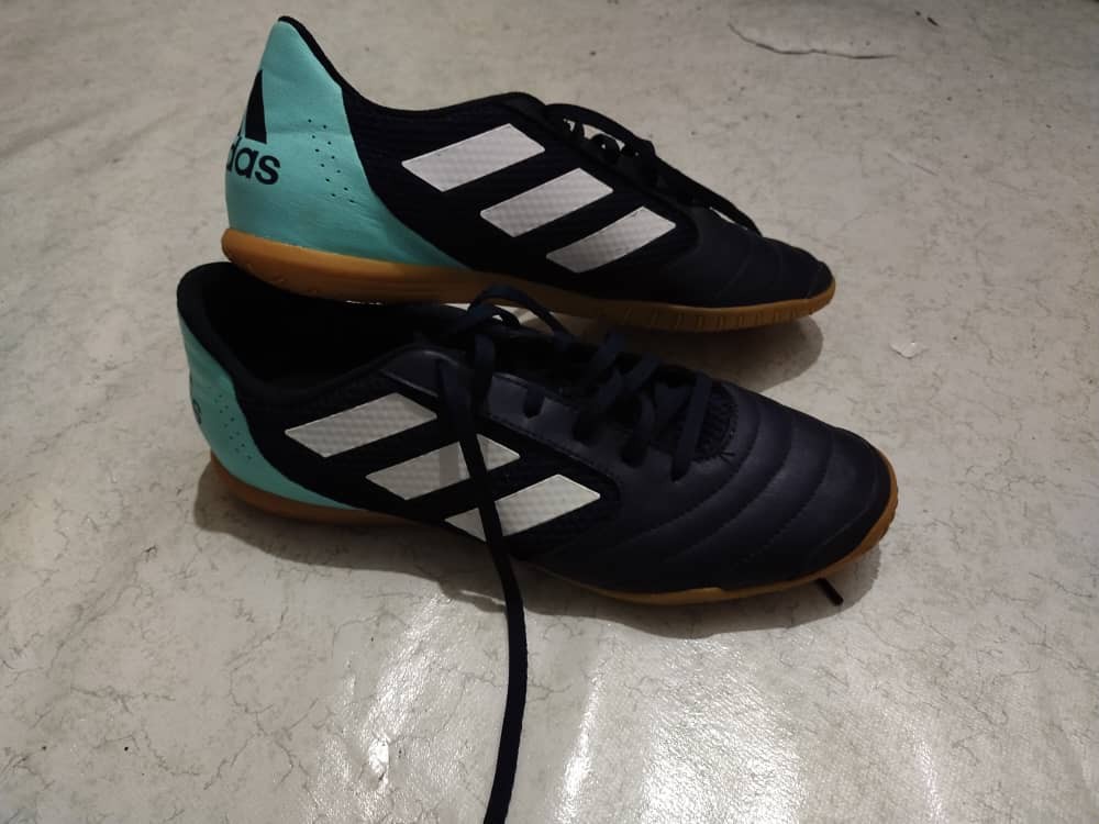kasut adidas futsal